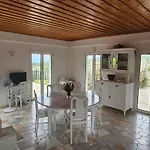 别墅 Peloponnese Hideout - White House With The Sea View 阿克拉塔