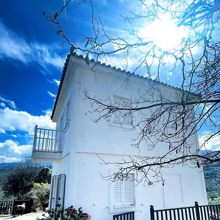 Peloponnese Hideout - White House With The Sea View