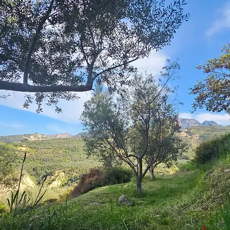 Peloponnese Hideout - White House With The Sea View Willa