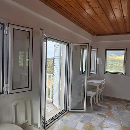 Peloponnese Hideout - White House With Sea View * Akrata