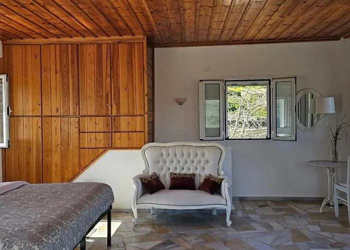 Peloponnese Hideout - White House With The Sea View Villa