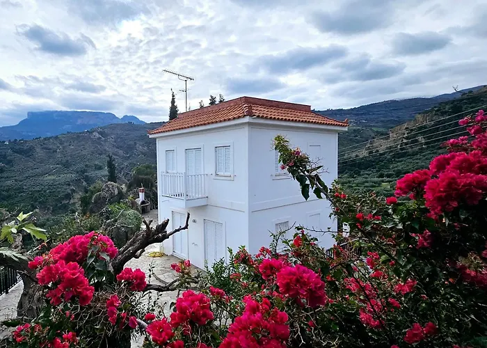 Peloponnese Hideout - White House With The Sea View *
