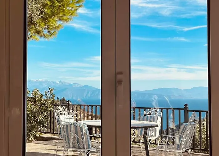 Vila Peloponnese Hideout - White House With The Sea View Akrata