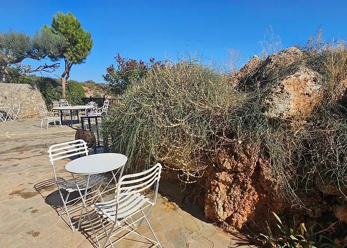 Vila Peloponnese Hideout - White House With The Sea View