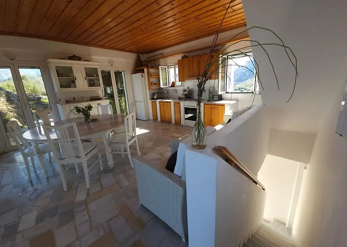 Peloponnese Hideout - White House With The Sea View Villa *