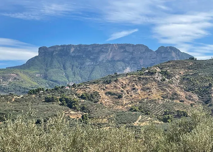 Vila Peloponnese Hideout - White House With The Sea View Akrata