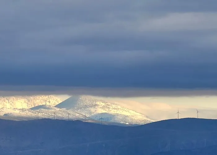 Peloponnese Hideout - White House With The Sea View * Akráta