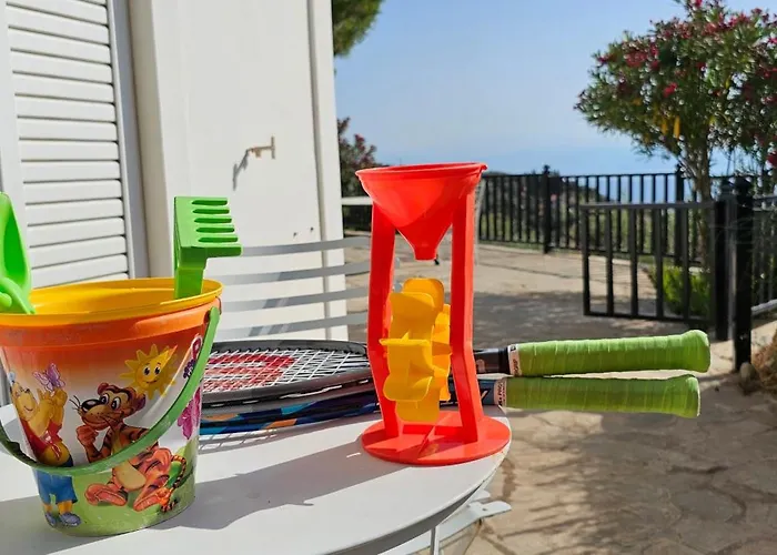 Peloponnese Hideout - White House With The Sea View