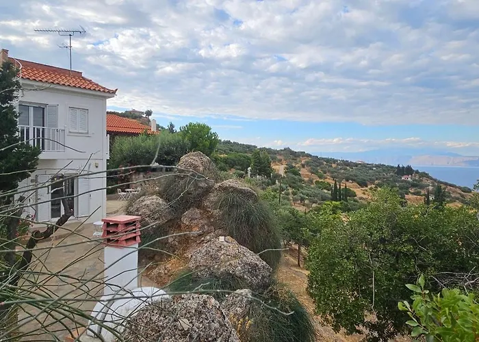 Peloponnese Hideout - White House With The Sea View