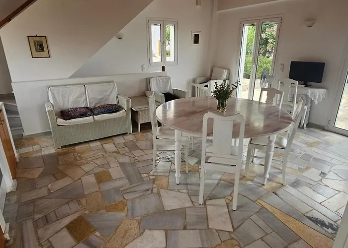 Peloponnese Hideout - White House With The Sea View * Akrata