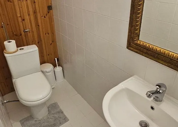 Peloponnese Hideout - White House With The Sea View Vila *