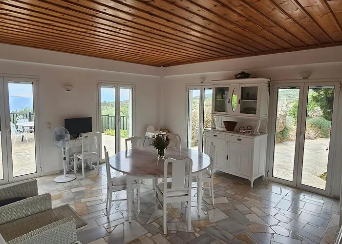 Villa Peloponnese Hideout - White House With The Sea View Akrata